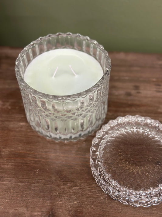 Bougie parfumée en verre avec couvercle - 315g - Vert