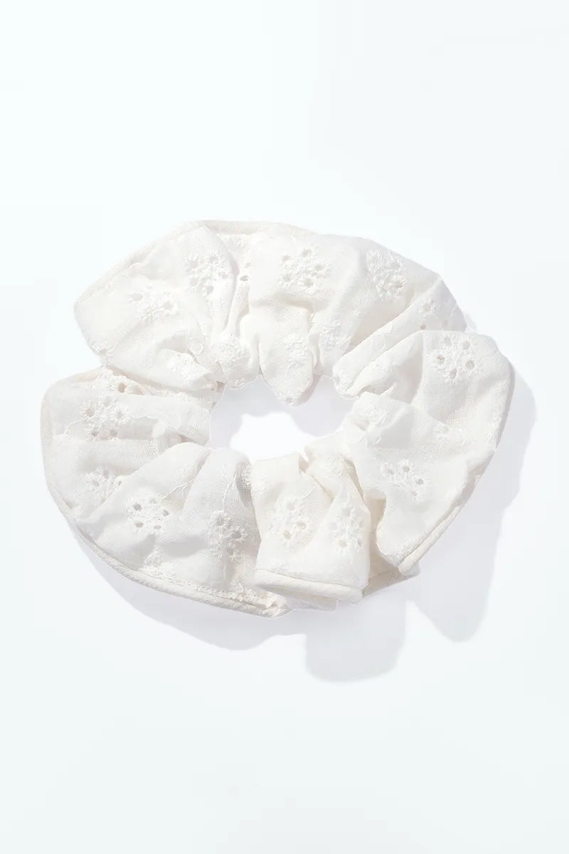 Chouchou 12 cm broderies - Blanc