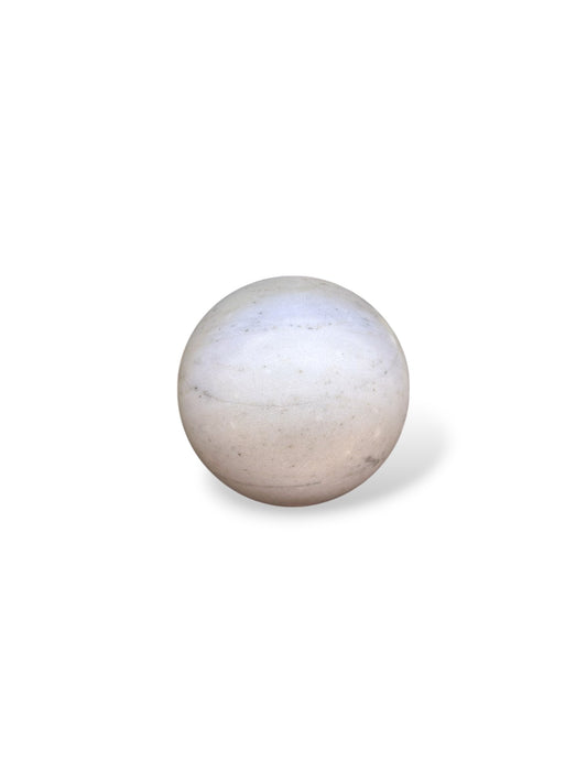 Sphère en marbre blanc