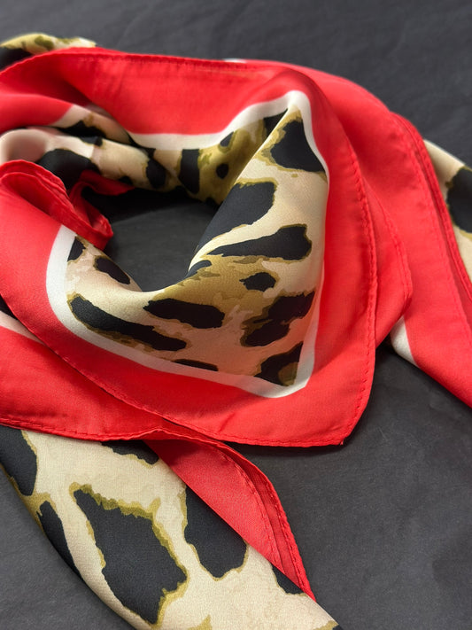 Foulard léopard corail