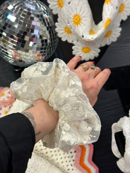 Chouchou 15 cm dentelle - Ecru
